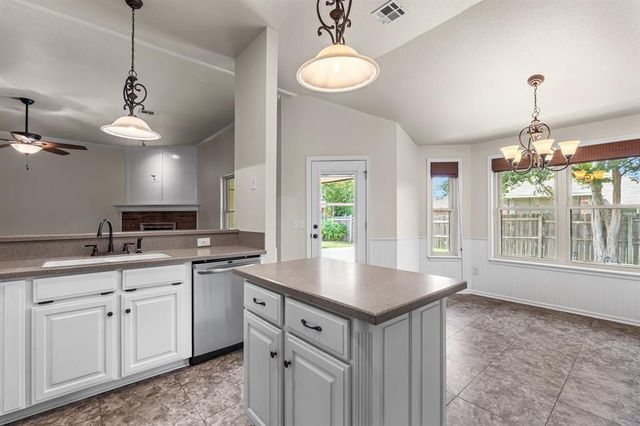717 SW 155th Place, Oklahoma City, OK 73170