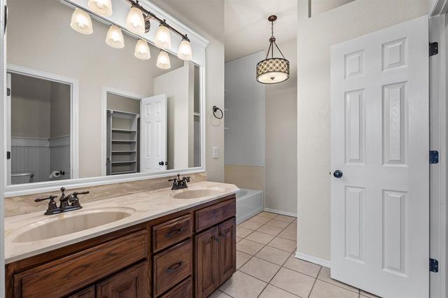 717 SW 155th Place, Oklahoma City, OK 73170