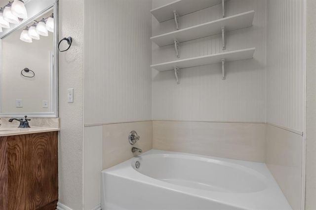 717 SW 155th Place, Oklahoma City, OK 73170