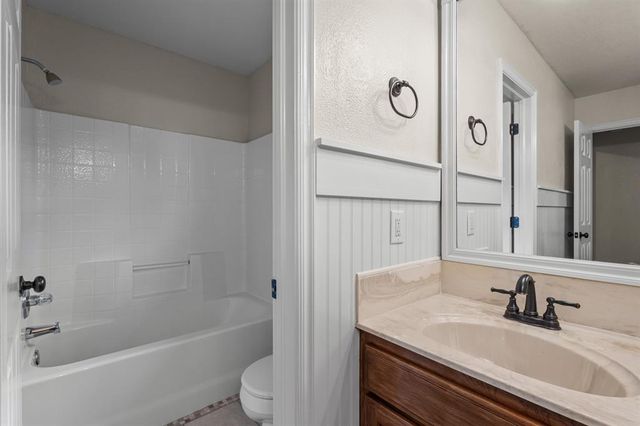 717 SW 155th Place, Oklahoma City, OK 73170