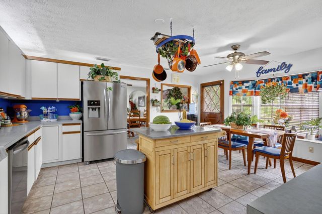 600 Gopher Hill Road, Fort Pierce, FL 34982