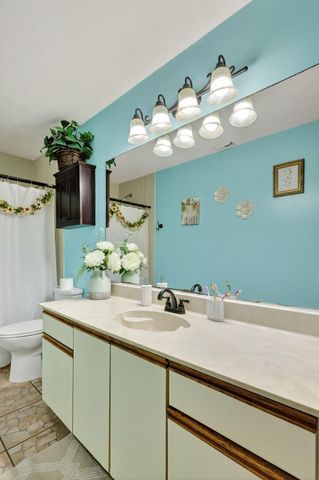 600 Gopher Hill Road, Fort Pierce, FL 34982