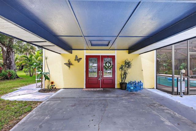 600 Gopher Hill Road, Fort Pierce, FL 34982