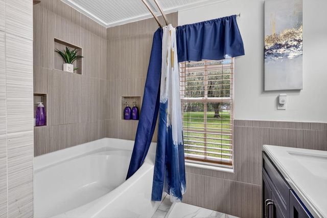 600 Gopher Hill Road, Fort Pierce, FL 34982