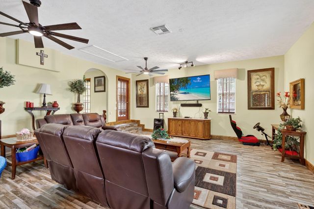 600 Gopher Hill Road, Fort Pierce, FL 34982