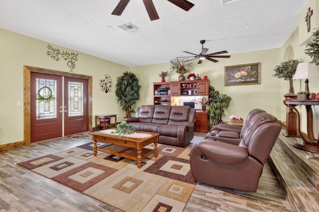 600 Gopher Hill Road, Fort Pierce, FL 34982