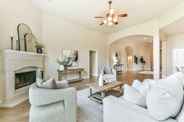 4039 N Creekmont Drive, Fresno, TX 77545