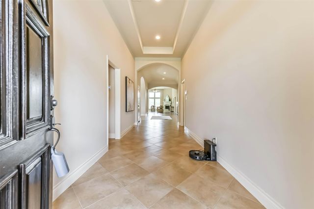 4039 N Creekmont Drive, Fresno, TX 77545