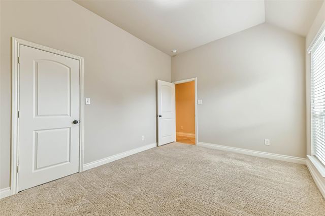 4039 N Creekmont Drive, Fresno, TX 77545