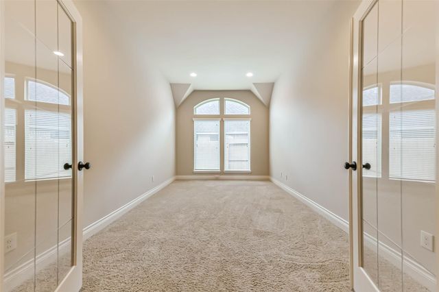 4039 N Creekmont Drive, Fresno, TX 77545