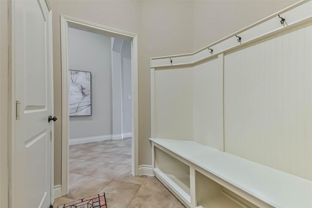 4039 N Creekmont Drive, Fresno, TX 77545