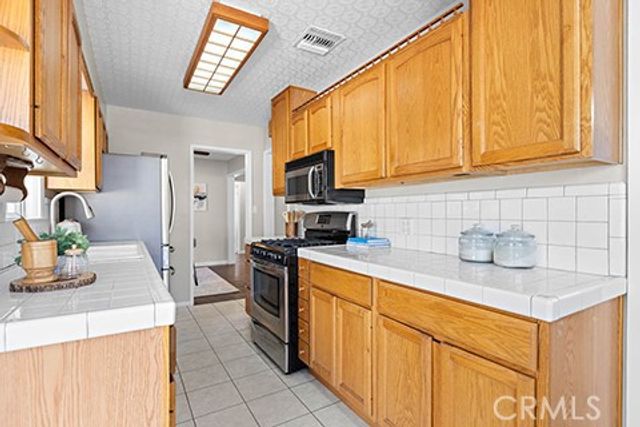 323 E El Sur Street, Monrovia, CA 91016