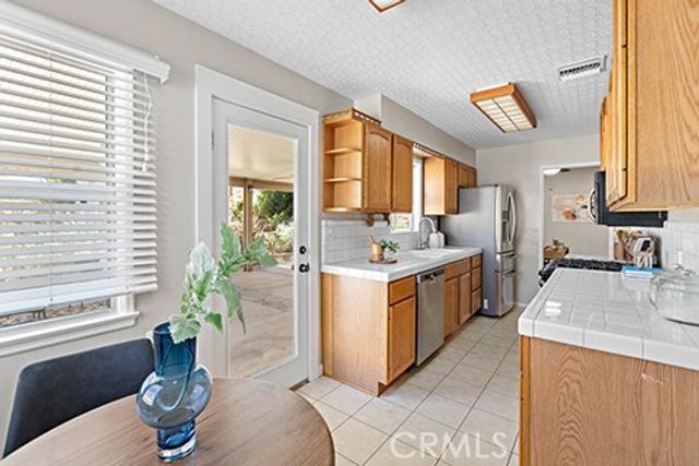 323 E El Sur Street, Monrovia, CA 91016