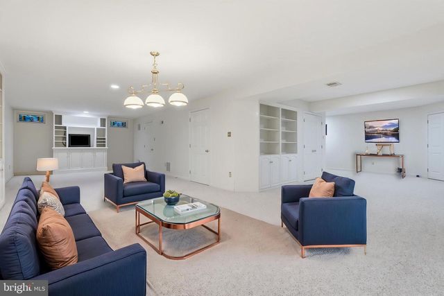 2 CROSSCUT CT, Damascus, MD 20872