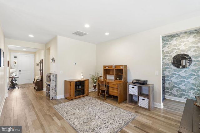142 MILKWEED DR, Lake Frederick, VA 22630
