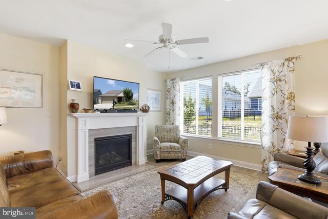 142 MILKWEED DR, Lake Frederick, VA 22630