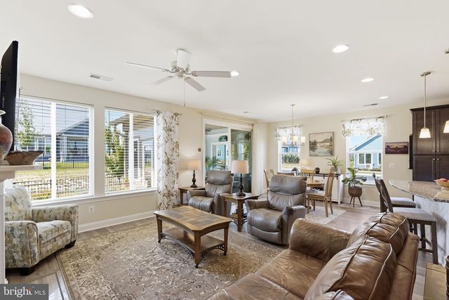 142 MILKWEED DR, Lake Frederick, VA 22630