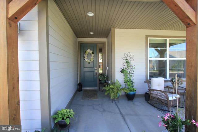 142 MILKWEED DR, Lake Frederick, VA 22630