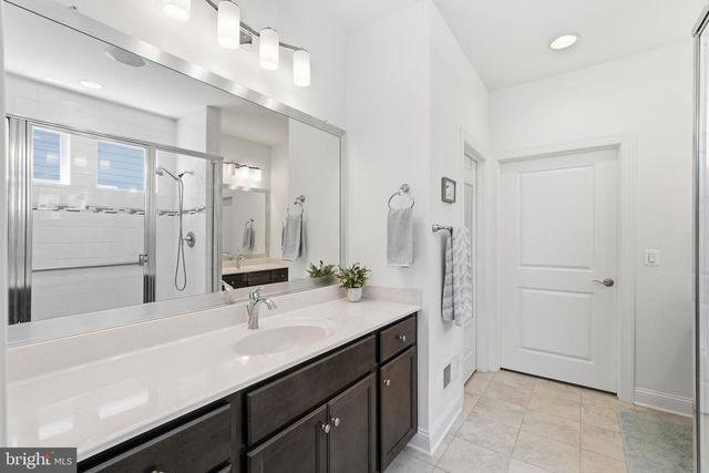 142 MILKWEED DR, Lake Frederick, VA 22630