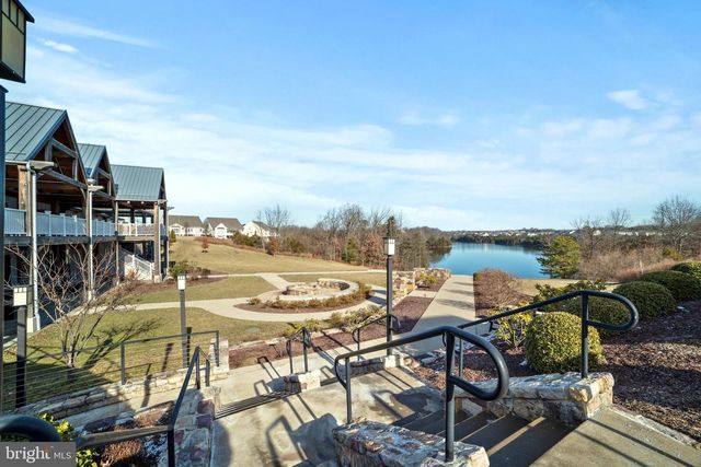 142 MILKWEED DR, Lake Frederick, VA 22630