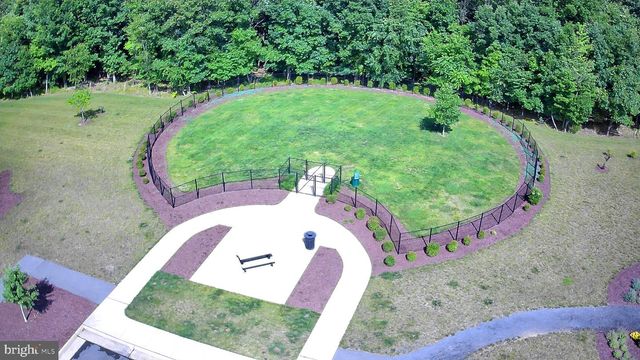 142 MILKWEED DR, Lake Frederick, VA 22630