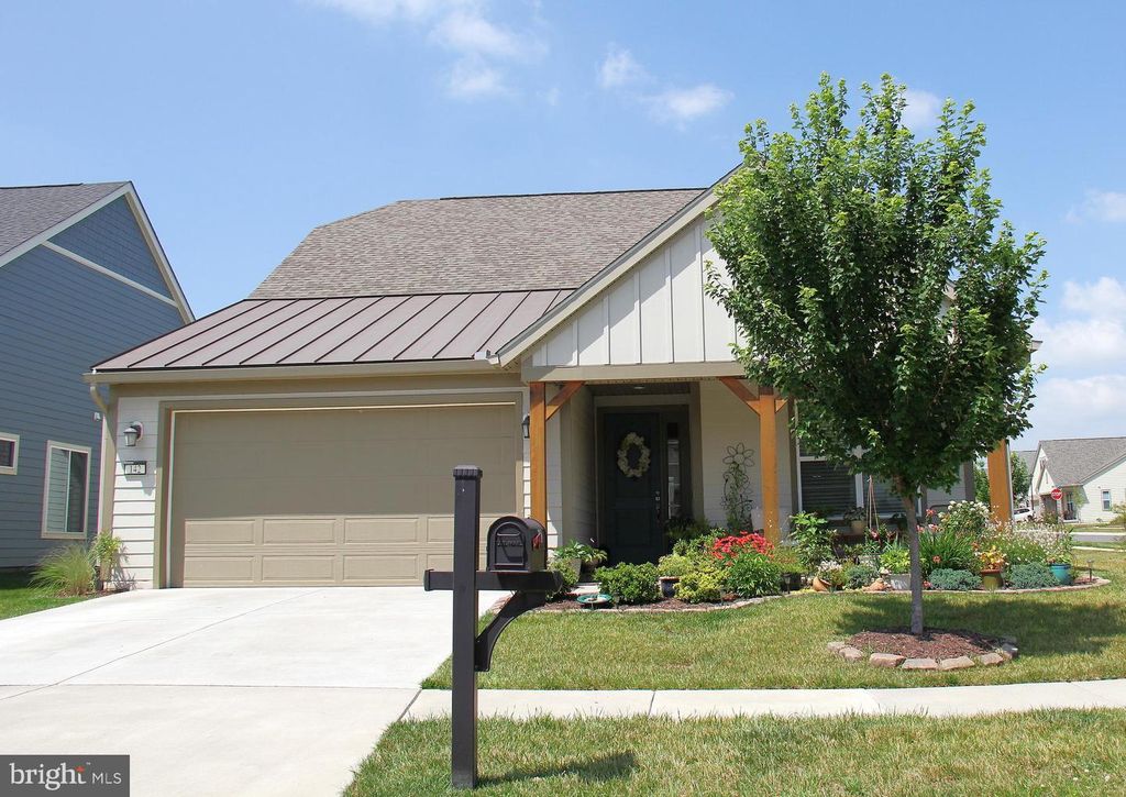 142 MILKWEED DR, Lake Frederick, VA 22630