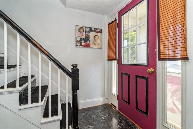 128 N Main St, Natick, MA 01760