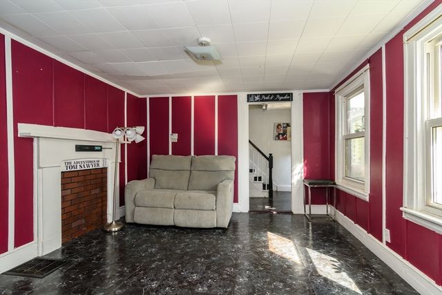 128 N Main St, Natick, MA 01760