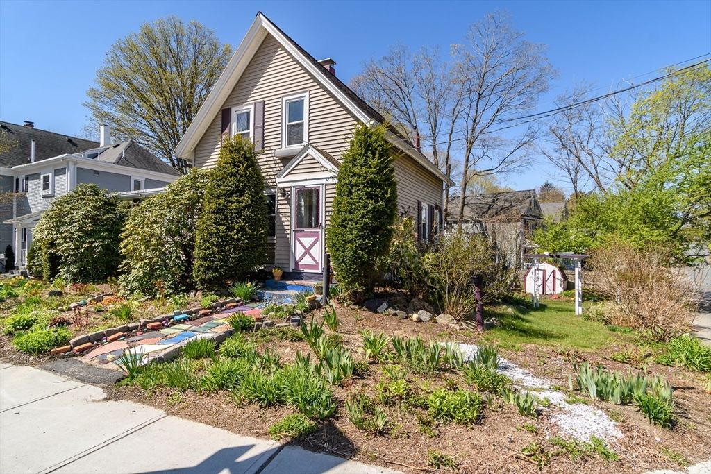 128 N Main St, Natick, MA 01760