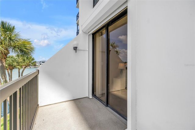 9425 BLIND PASS ROAD 207, St Pete Beach, FL 33706