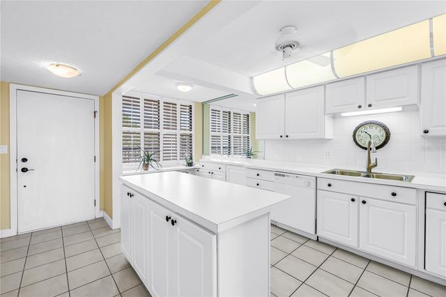 9425 BLIND PASS ROAD 207, St Pete Beach, FL 33706