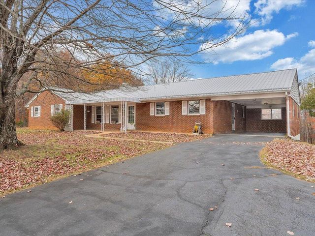 800 Orchard DR, Bassett, VA 24055