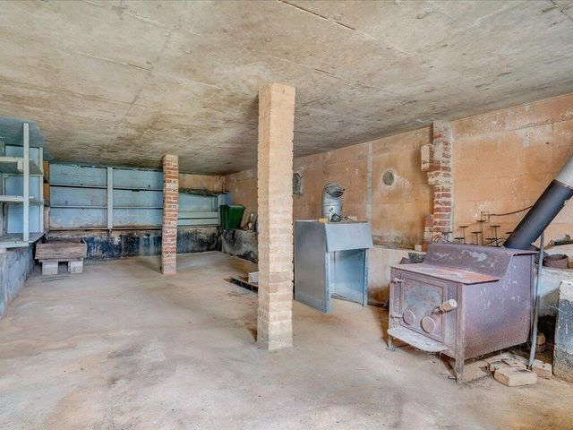 800 Orchard DR, Bassett, VA 24055