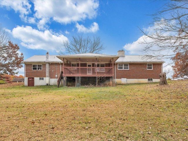 800 Orchard DR, Bassett, VA 24055