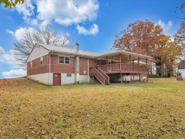 800 Orchard DR, Bassett, VA 24055