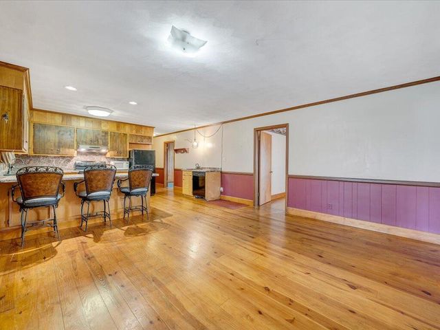 800 Orchard DR, Bassett, VA 24055