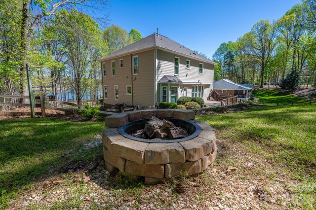 345 Beaten Path Road, Mooresville, NC 28117