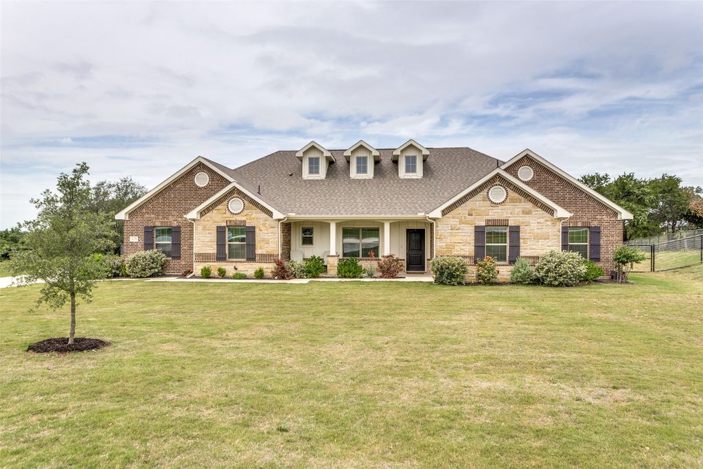 428 Herb Stephens Jr Way, Springtown, TX 76082