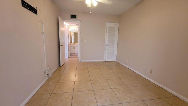 208 EASTHAMPTON I, West Palm Beach, FL 33417
