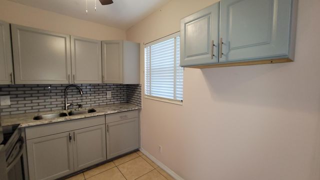 208 EASTHAMPTON I, West Palm Beach, FL 33417