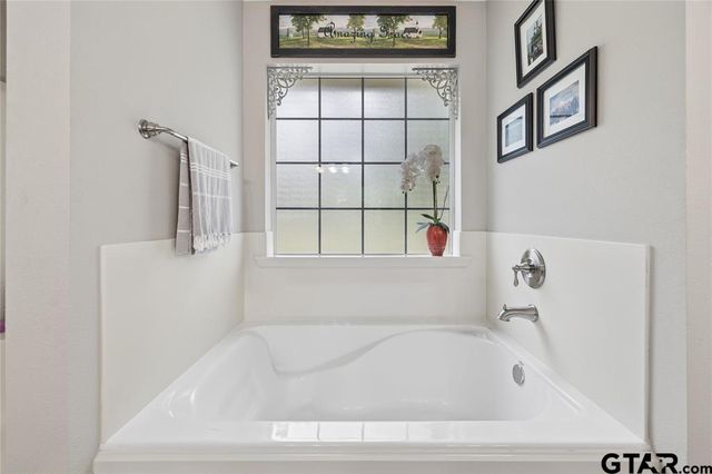 25 Starview Drive, Star Harbor, TX 75148