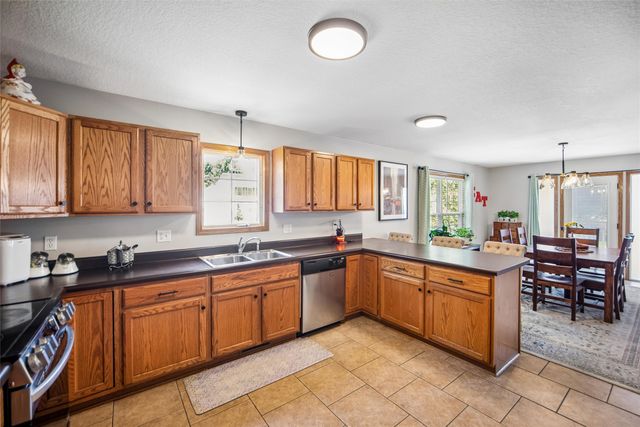 3201 SW Woods Court, Ankeny, IA 50023