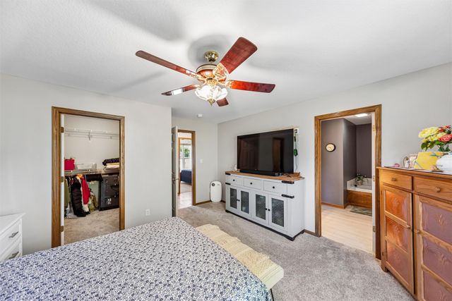 3201 SW Woods Court, Ankeny, IA 50023