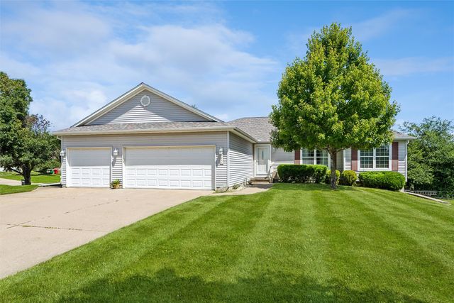 3201 SW Woods Court, Ankeny, IA 50023