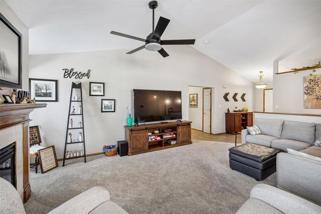 3201 SW Woods Court, Ankeny, IA 50023