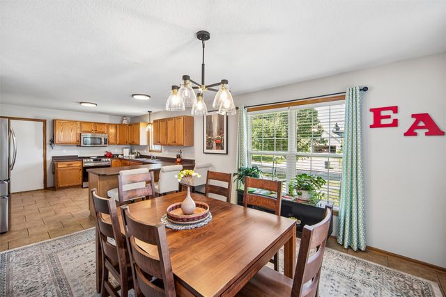 3201 SW Woods Court, Ankeny, IA 50023