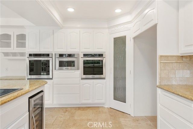 19371 Woodlands, Huntington Beach, CA 92648