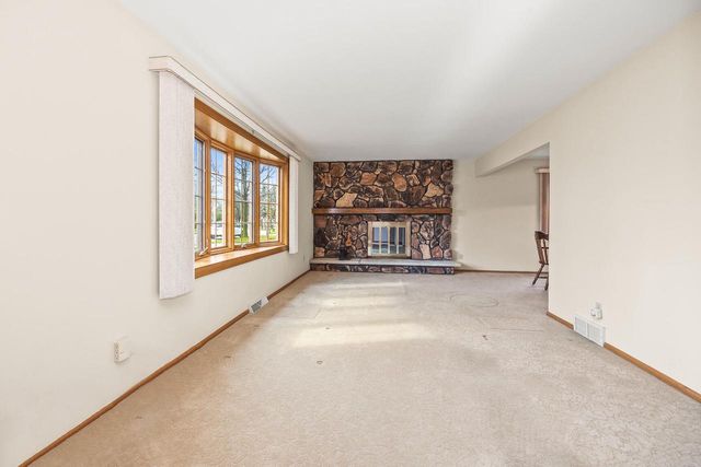8149 N Joseph AVENUE, Milwaukee, WI 53224