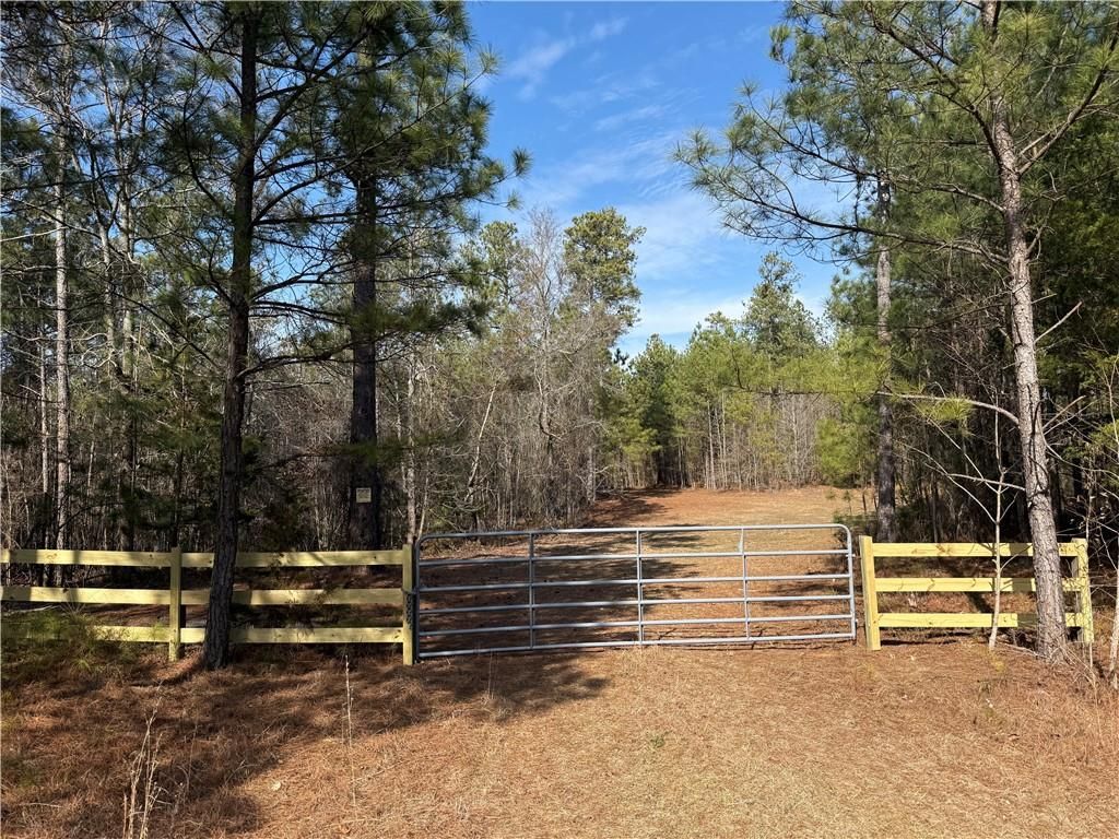 Image 2 of property listing at 0 Hulmes Chapel Road, Elberton, GA 30635