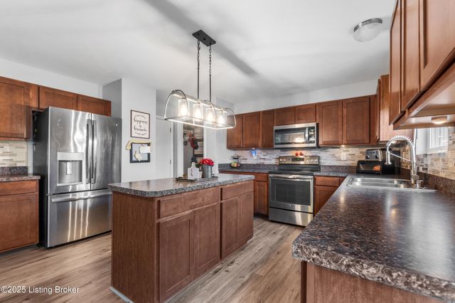 2416 Cherry Creek Rd, La Grange, KY 40031